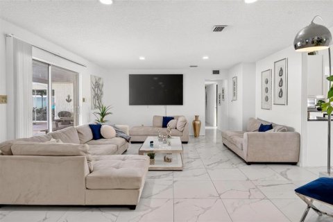 Villa ou maison à vendre à Titusville, Floride: 4 chambres, 291.71 m2 № 2408177 - photo 26