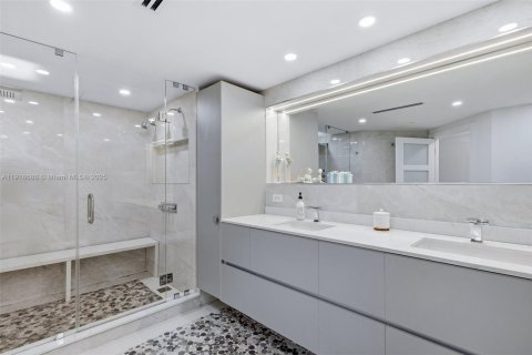 Купить кондоминиум в Авентура, Флорида 2 спальни, 149.29м2, № 1974045 - фото 17