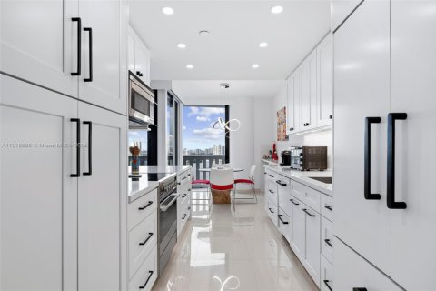 Купить кондоминиум в Авентура, Флорида 2 спальни, 149.29м2, № 1974045 - фото 10