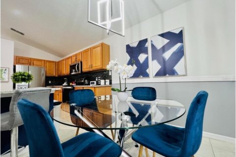 Villa ou maison à louer à Davenport, Floride: 4 chambres, 174.28 m2 № 2425225 - photo 8
