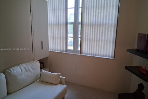 Condominio en venta en Pembroke Pines, Florida, 2 dormitorios № 2008694 - foto 23