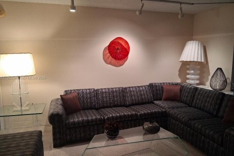 Condominio en venta en Pembroke Pines, Florida, 2 dormitorios № 2008694 - foto 26