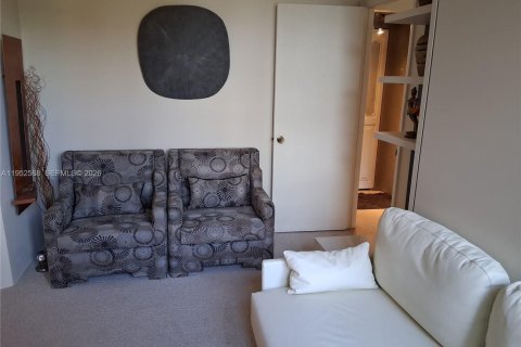 Condominio en venta en Pembroke Pines, Florida, 2 dormitorios № 2008694 - foto 24