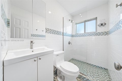 Commercial property in Hallandale Beach, Florida 227.33 sq.m. № 2009033 - photo 19