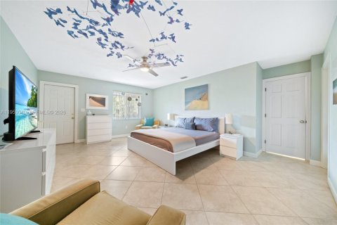 Commercial property in Hallandale Beach, Florida 227.33 sq.m. № 2009033 - photo 17