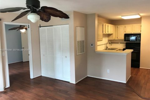 Кондоминиум с 1 спальней в Делрей-Бич, Флорида № 2004346