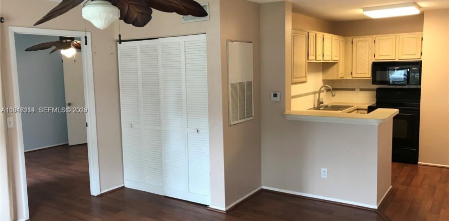 Кондоминиум с 1 спальней в Делрей-Бич, Флорида № 2004346