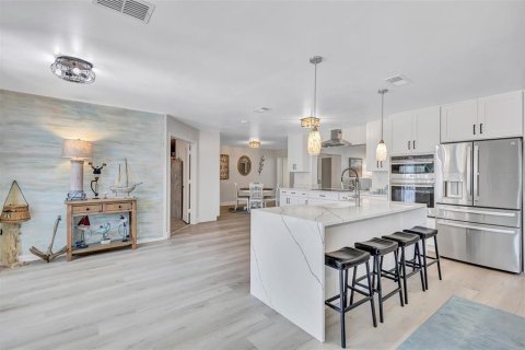 Villa ou maison à vendre à Saint Petersburg, Floride: 3 chambres, 191.56 m2 № 2430915 - photo 3