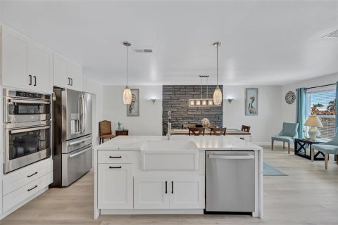 Villa ou maison à vendre à Saint Petersburg, Floride: 3 chambres, 191.56 m2 № 2430915 - photo 5