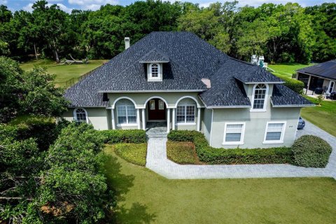 House in Sanford, Florida 5 bedrooms, 299.7 sq.m. № 1649140 - photo 1
