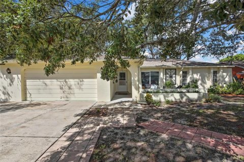 Villa ou maison à Spring Hill, Floride 3 chambres, 137.5 m2 № 2316462
