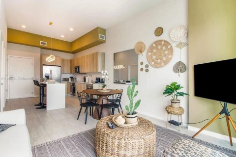 Condominio en alquiler en Miami, Florida, 1 dormitorio, 65.03 m2 № 1840971 - foto 4