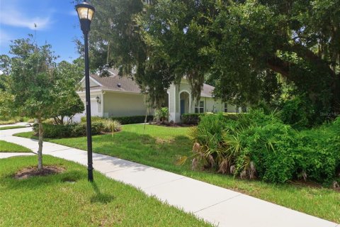 Villa ou maison à vendre à Fish Hawk, Floride: 2 chambres, 141.68 m2 № 2284388 - photo 3