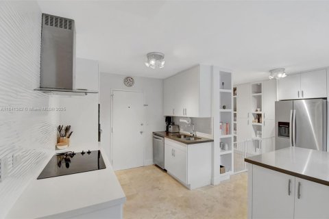 Купить кондоминиум в Майами, Флорида 2 спальни, 136.57м2, № 1833964 - фото 3