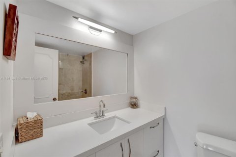 Купить кондоминиум в Майами, Флорида 2 спальни, 136.57м2, № 1833964 - фото 18