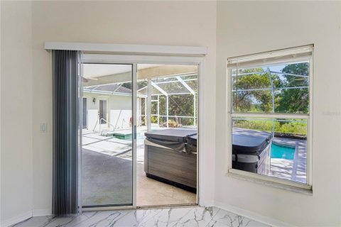 House in Spring Hill, Florida 4 bedrooms, 232.07 sq.m. № 2152031 - photo 20