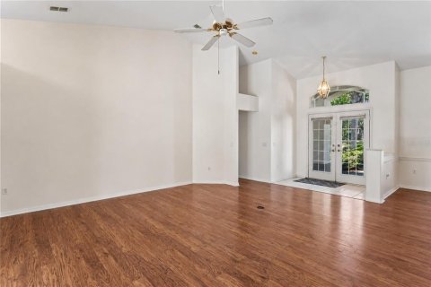 House in Spring Hill, Florida 4 bedrooms, 232.07 sq.m. № 2152031 - photo 11
