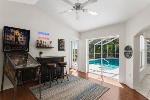 House in Spring Hill, Florida 4 bedrooms, 232.07 sq.m. № 2152031 - photo 5