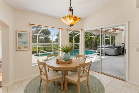 House in Spring Hill, Florida 4 bedrooms, 232.07 sq.m. № 2152031 - photo 6