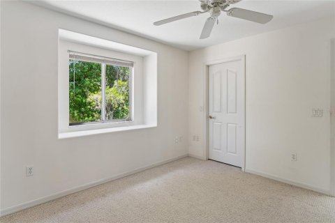 House in Spring Hill, Florida 4 bedrooms, 232.07 sq.m. № 2152031 - photo 27