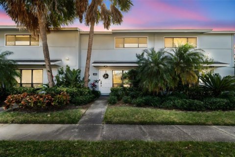 Touwnhouse à Tampa, Floride 2 chambres, 137.5 m2 № 2106706