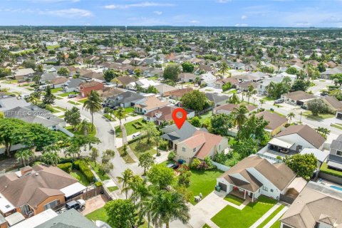 Villa ou maison à vendre à Miami, Floride: 3 chambres, 131.92 m2 № 2415995 - photo 4