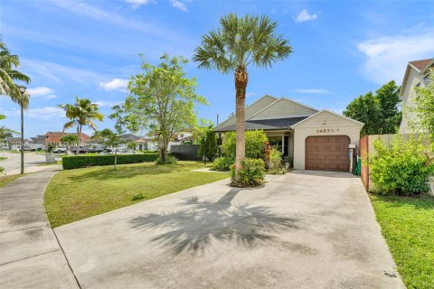 Villa ou maison à vendre à Miami, Floride: 3 chambres, 131.92 m2 № 2415995 - photo 12