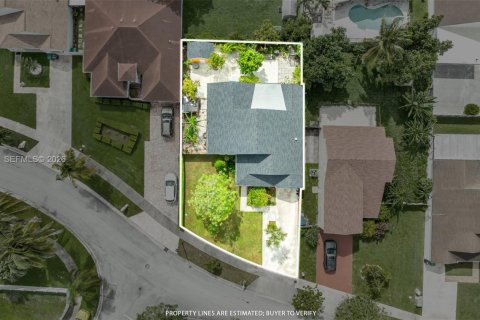 Villa ou maison à vendre à Miami, Floride: 3 chambres, 131.92 m2 № 2415995 - photo 5