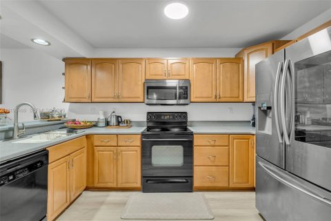 Villa ou maison à vendre à Miami, Floride: 3 chambres, 131.92 m2 № 2415995 - photo 24