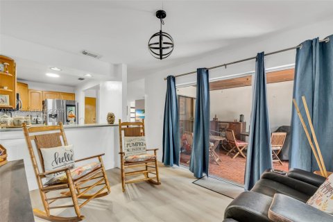 Villa ou maison à vendre à Miami, Floride: 3 chambres, 131.92 m2 № 2415995 - photo 29