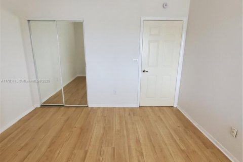 Condominio en venta en Tamarac, Florida, 2 dormitorios, 139.35 m2 № 1875393 - foto 15