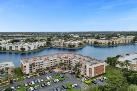 Condominio en venta en Tamarac, Florida, 2 dormitorios, 139.35 m2 № 1875393 - foto 4