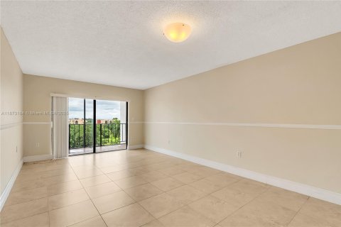 Condo in Miami, Florida, 1 bedroom № 1897986