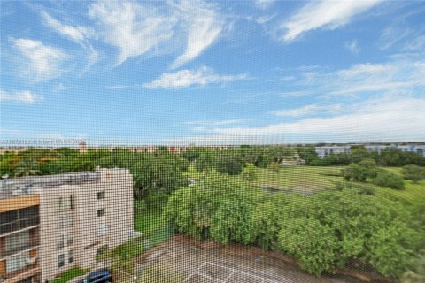 Condo in Miami, Florida, 1 bedroom  № 1897986 - photo 13