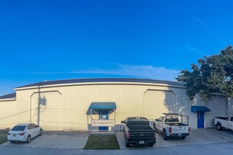 Propiedad comercial en venta en Palm City, Florida № 2085854 - foto 4