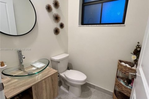 Touwnhouse à vendre à Hialeah, Floride: 3 chambres, 137.77 m2 № 2049176 - photo 7