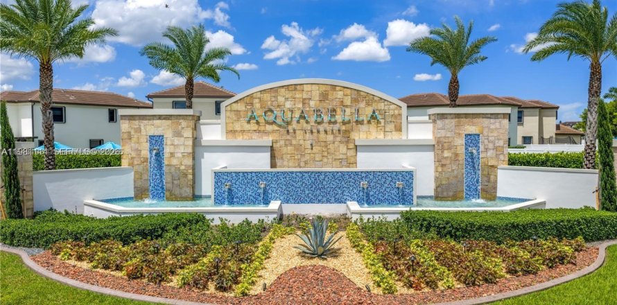 Touwnhouse à Hialeah, Floride 3 chambres, 137.77 m2 № 2049176