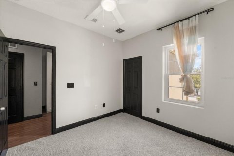 Adosado en venta en Davenport, Florida, 4 dormitorios, 180.97 m2 № 1883443 - foto 17