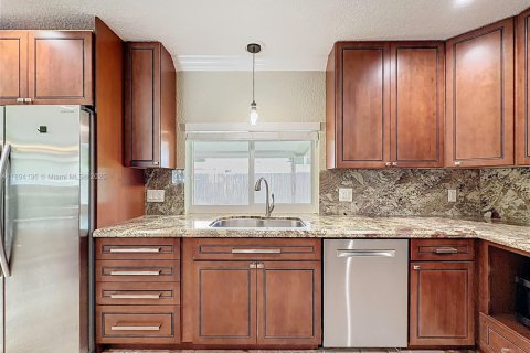 Casa en venta en Fort Lauderdale, Florida, 2 dormitorios, 124.86 m2 № 1946063 - foto 8