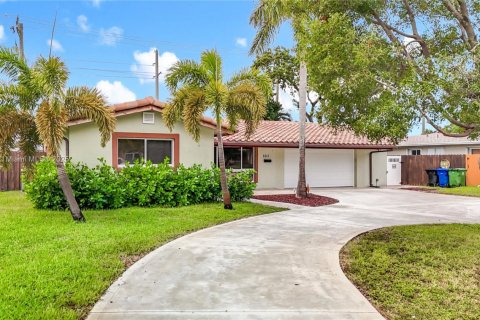 Casa en venta en Fort Lauderdale, Florida, 2 dormitorios, 124.86 m2 № 1946063 - foto 1