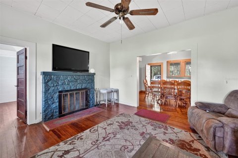House in Altoona, Florida 4 bedrooms, 193.05 sq.m. № 1916976 - photo 11