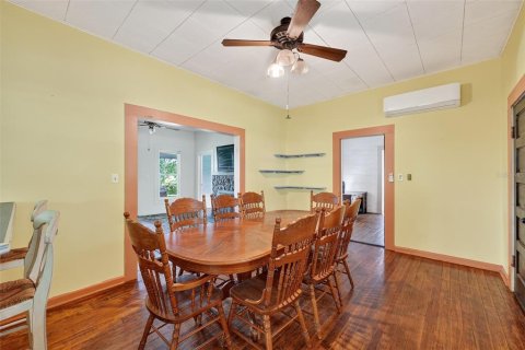 House in Altoona, Florida 4 bedrooms, 193.05 sq.m. № 1916976 - photo 18