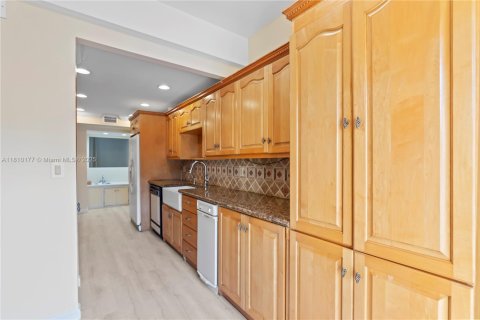 Townhouse in Plantation, Florida 3 bedrooms, 181.16 sq.m. № 1756539 - photo 8