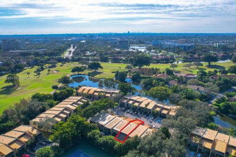 Townhouse in Plantation, Florida 3 bedrooms, 181.16 sq.m. № 1756539 - photo 1