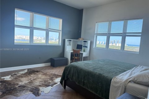 Condominio en venta en North Miami, Florida, 2 dormitorios, 163.79 m2 № 1988079 - foto 5