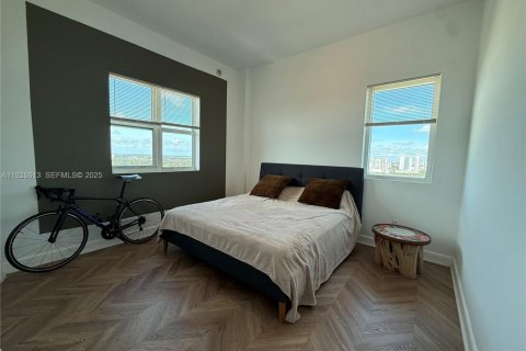 Condominio en venta en North Miami, Florida, 2 dormitorios, 163.79 m2 № 1988079 - foto 3