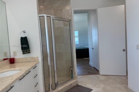 Condominio en venta en North Miami, Florida, 2 dormitorios, 163.79 m2 № 1988079 - foto 26
