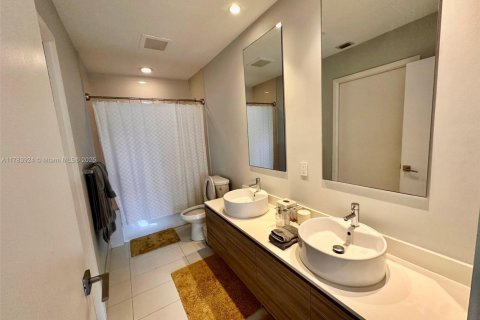 Copropriété à louer à Miami, Floride: 1 chambre, 63.55 m2 № 1861358 - photo 7
