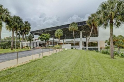 Condo in Lauderhill, Florida, 2 bedrooms  № 1859947 - photo 5