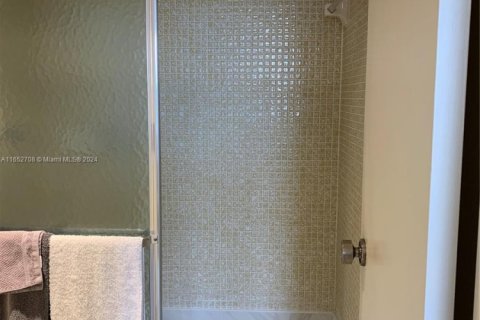 Condo in Lauderhill, Florida, 2 bedrooms  № 1859947 - photo 29